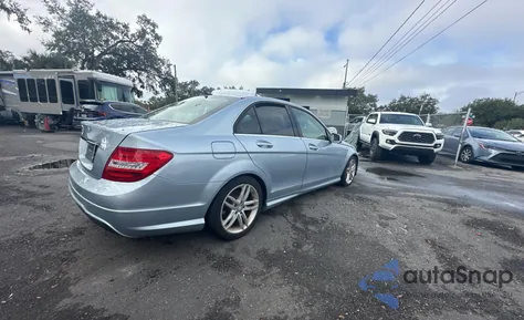 2013 Mercedes-Benz C 250 from USA, damaged, VIN WDDGF4HB9DA785179